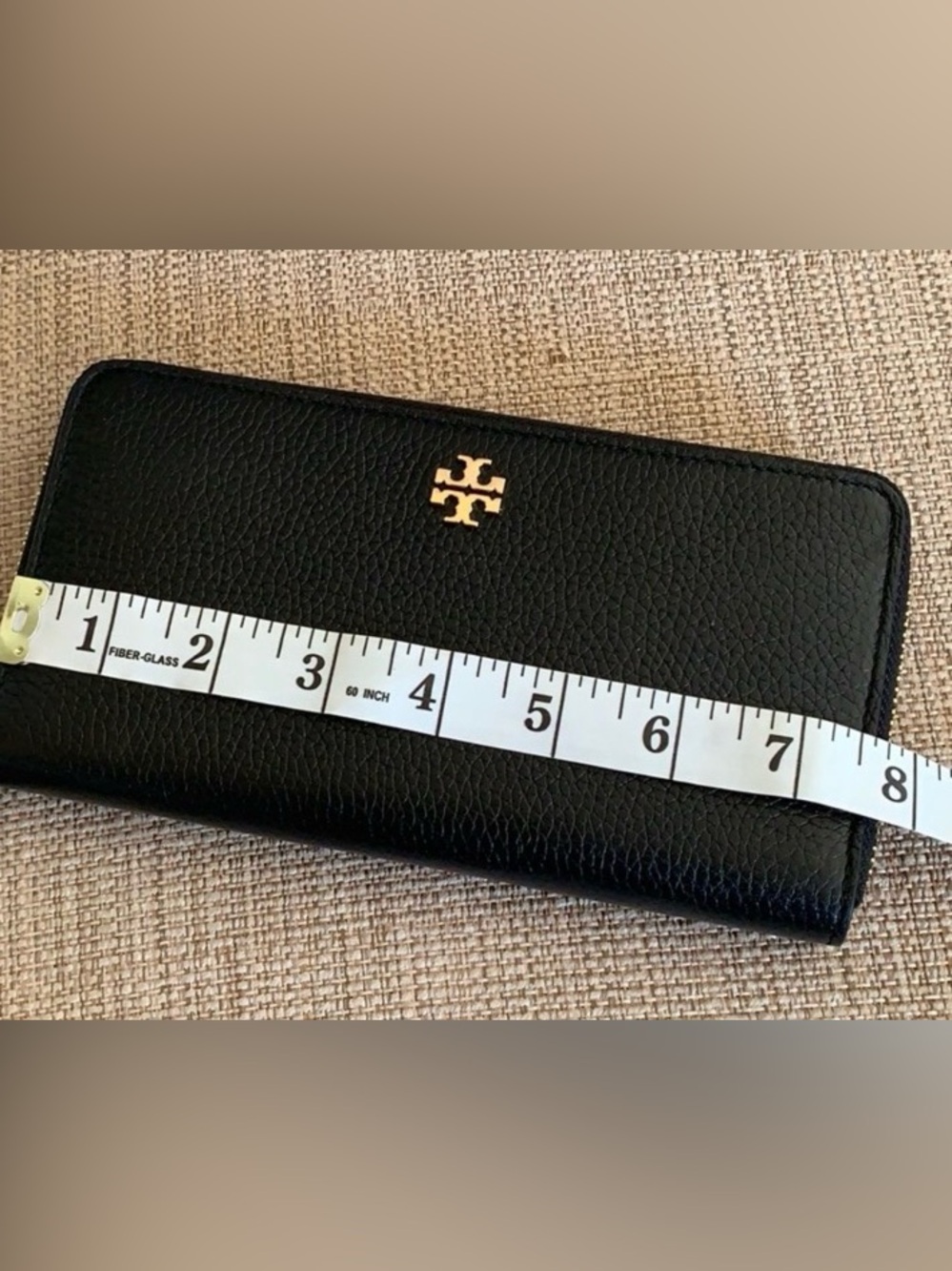 Tory Burch Carter Continental Wallet Black Gold logo gently used